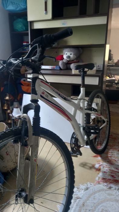 Bicicleta  para venda parada já  algum tempo