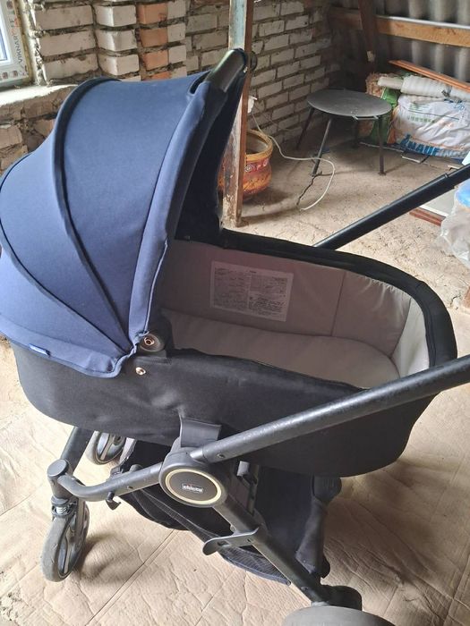Коляска Chicco 3в1 в гарному стані.