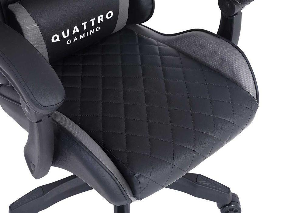 Fotel gamingowy Quattro Gray – Ekskluzywna ekoskóra, szare akcenty, ciche kółka kauczukowe i funkcja relaksu z podnóżkiem.