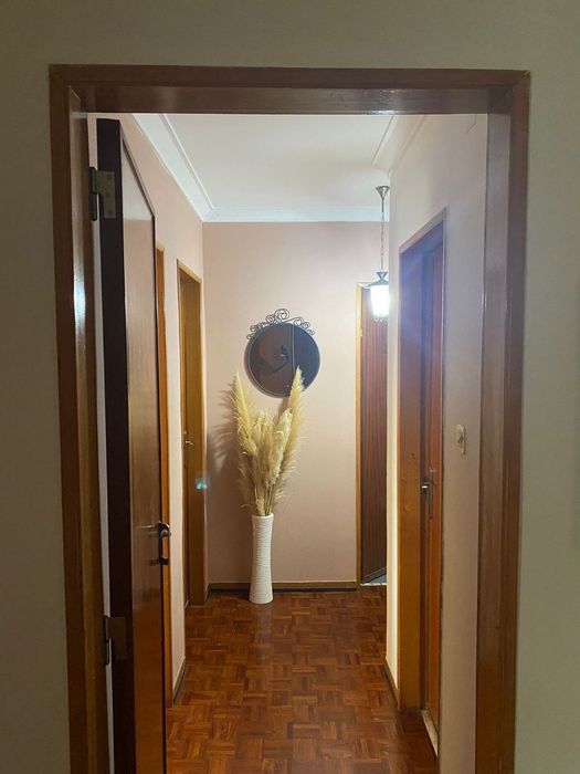 Quarto para arrendar – Monte Abraão