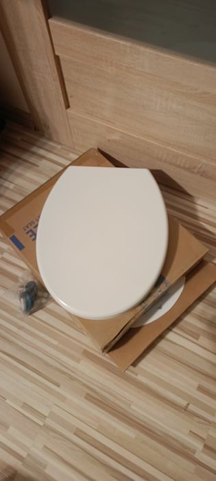 Deska sedesowa WC wolnoopadająca nowa