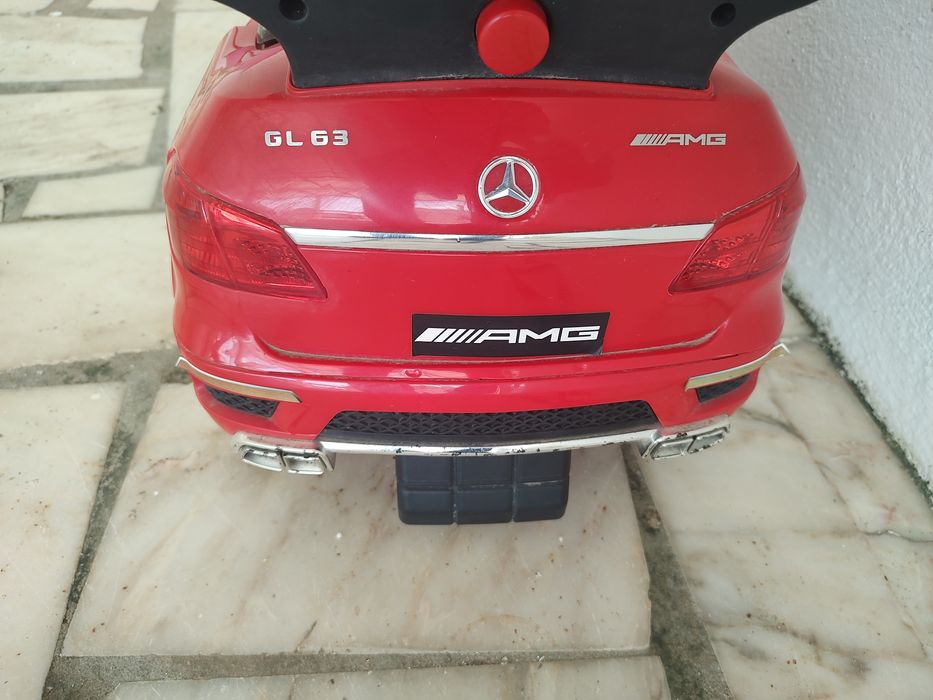 Carrinho Mercedes AMG GL 63 para crianças