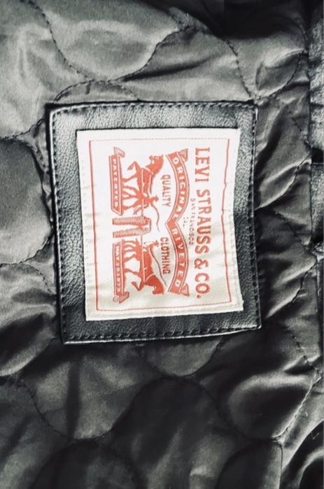 Levis kurtka z kapturem meska M ocieplana