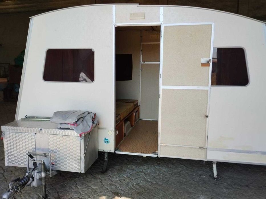 Caravana em Bom Estado – PRONTA A USAR