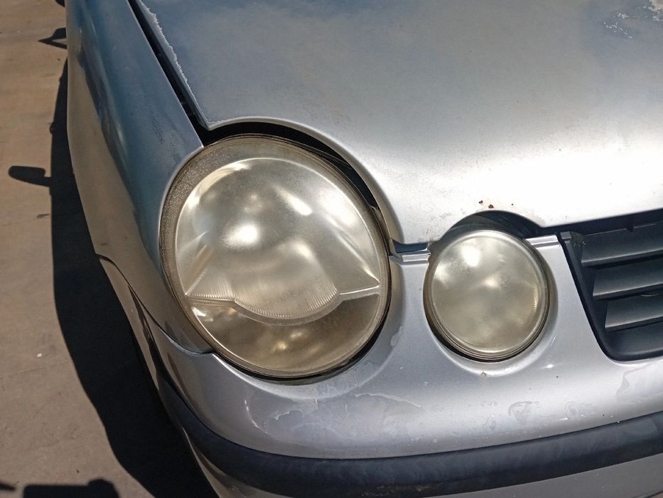 Ótica / farol direita VOLKSWAGEN Polo (9N)