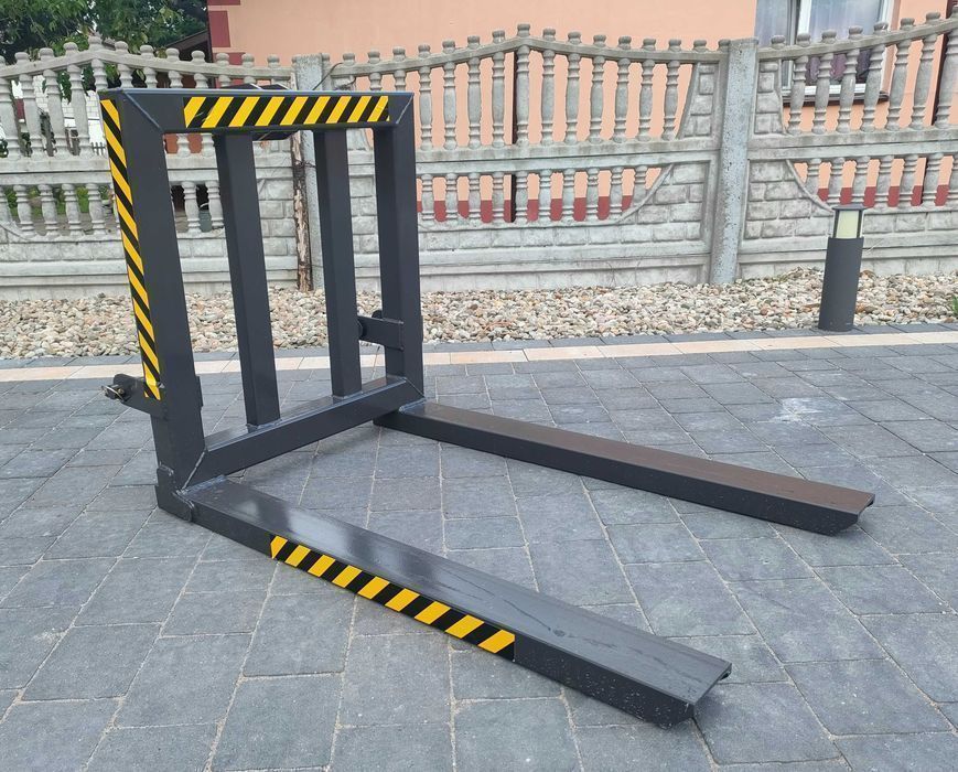 Widły do palet PALECIAK na tył TUZ na podnośnik 1200kg na tył ciągnika