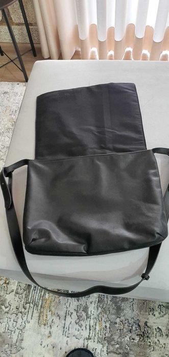 Mala para portátil Homem em Napa preto Nova + Saco de desporto Nike