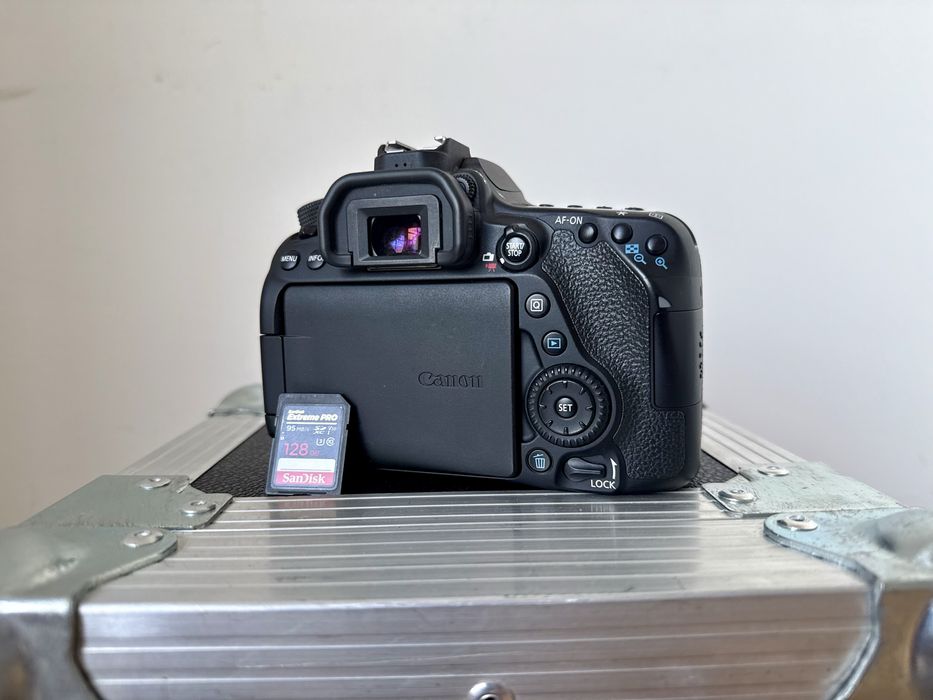 Canon 80D + 18-135mm + Microfone RØDE – Kit Completo para Criar Conteúdo