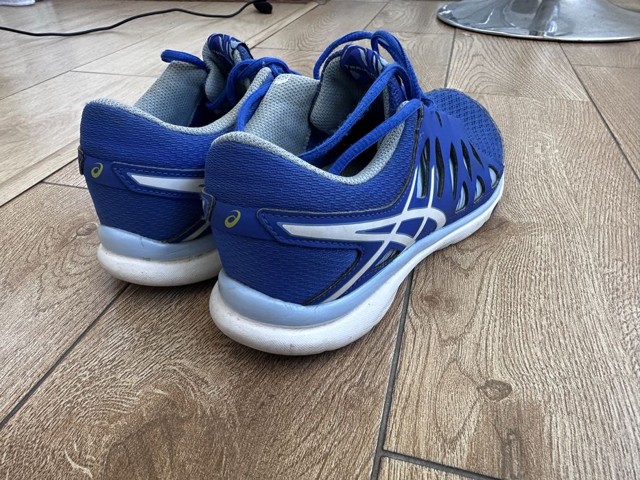Кросівки asics 39 розмір 25 см