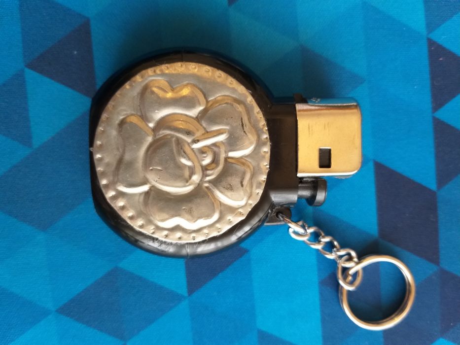 Tin Keychain with Lighter (New)