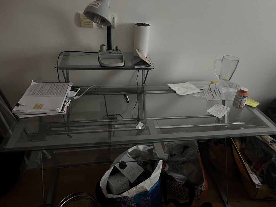 Secretária de vidro