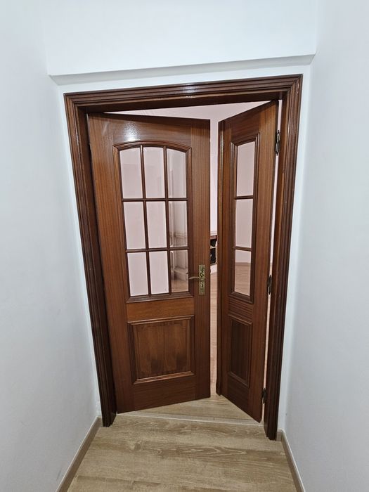 Portas em madeira usadas