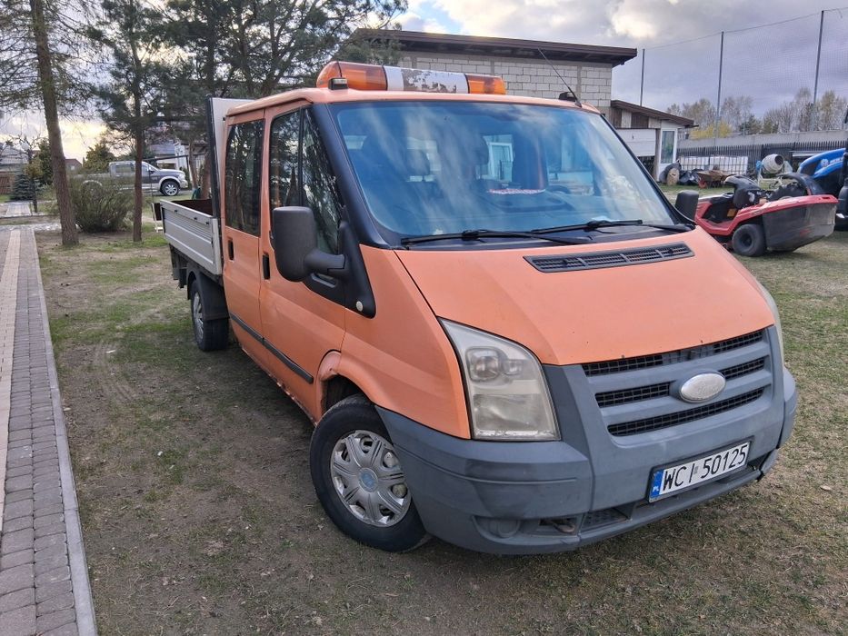 Ford Transit 2.2 155 koni z 2015 roku doca 7 osób
