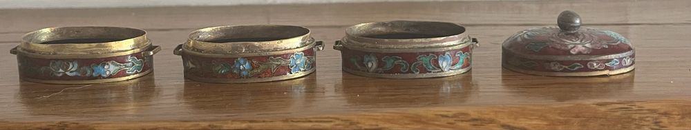 3 Caixas chinesas cloisonné empilháveis vintage (latão e esmalte)