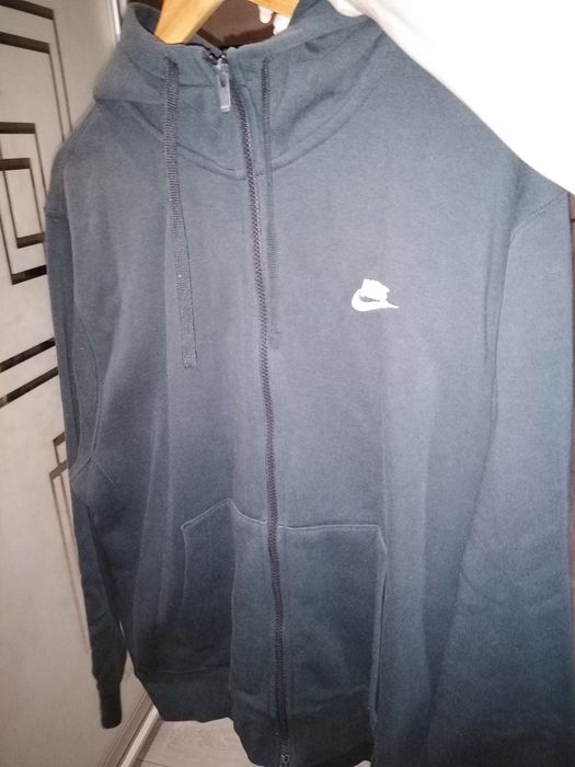 Продам чоловічий костюм Nike
