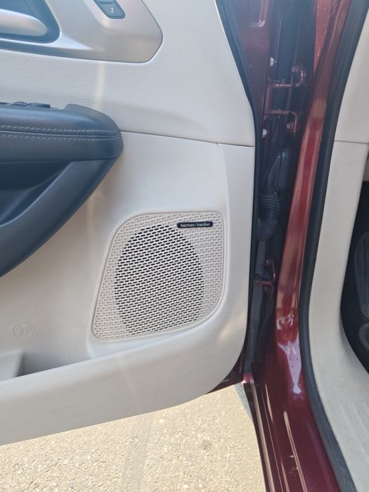 Chrysler pacifica