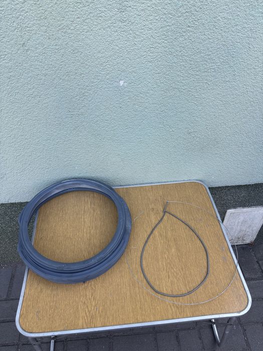 Fartuch (uszczelka drzwi) + 2 sprężyny do pralki Beko WTV6632XAW