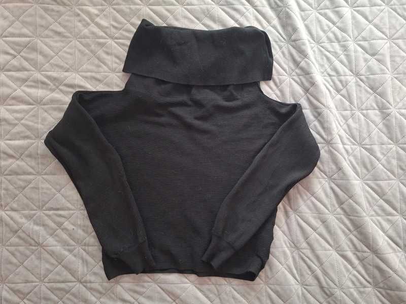 Czarny sweterek basic