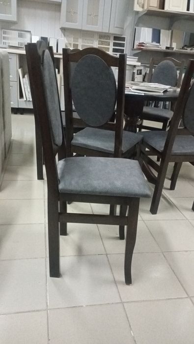 Стільці дерев'яні букові