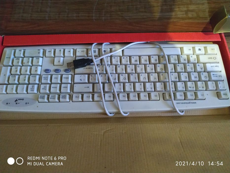 Клавиатура Genius