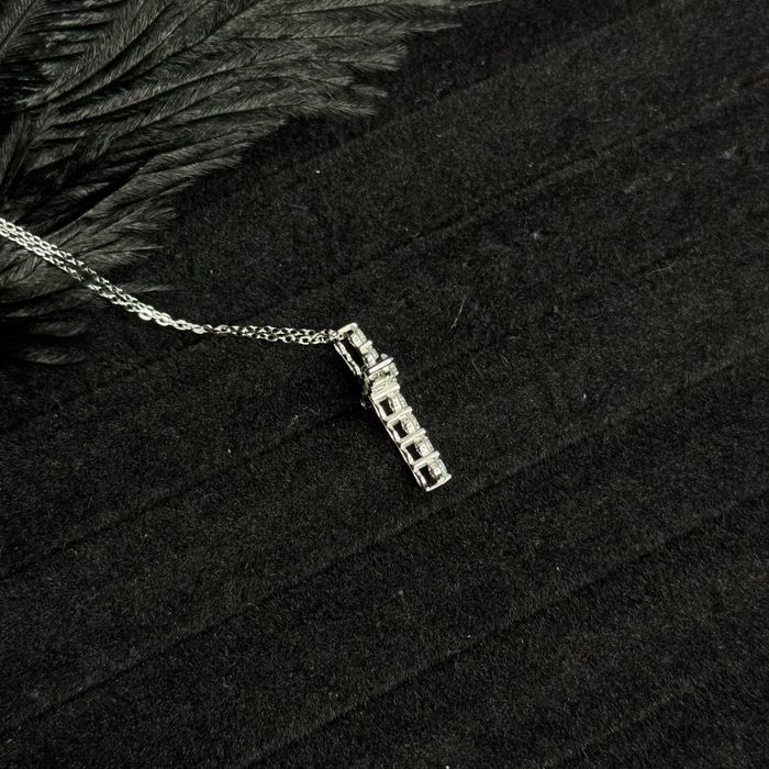 Хрестик із муассанітами 1.1 та 3.3 ct