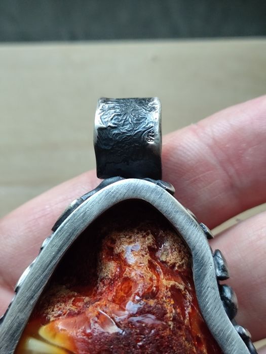 Srebrny duży wisior z bursztynem artystyczny srebro 54 gram