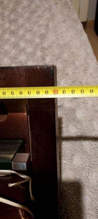 Półka wisząca podświetlana