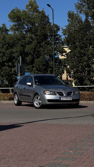 Nissan Almera