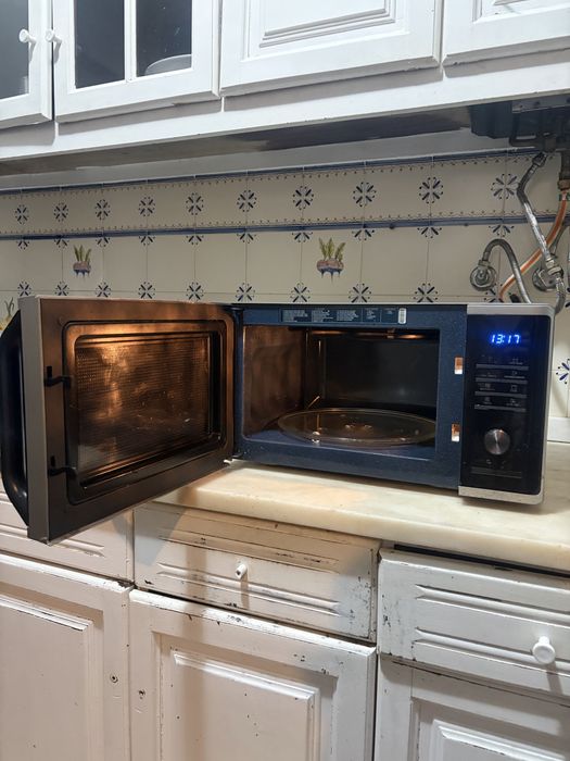 Micro-ondas Samsung com Grill + Ceramic Inside