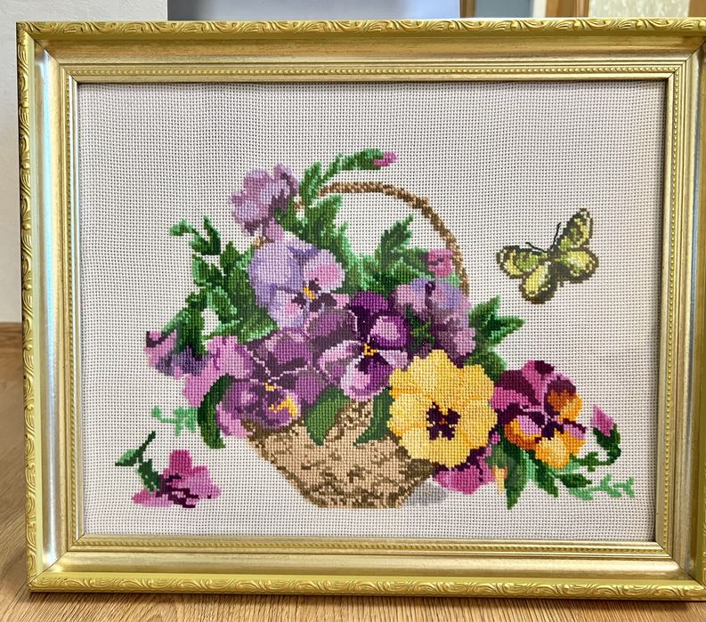 Вишита картина, руна вишивка