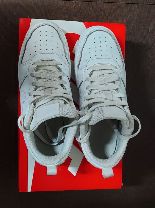 Buty damskie białe Nike skóra ekologiczna rozmiar 38,5