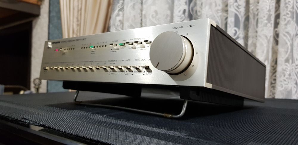 Mitsubishi M-P01 (Diatone)Топовый предварительный усилитель коробочный