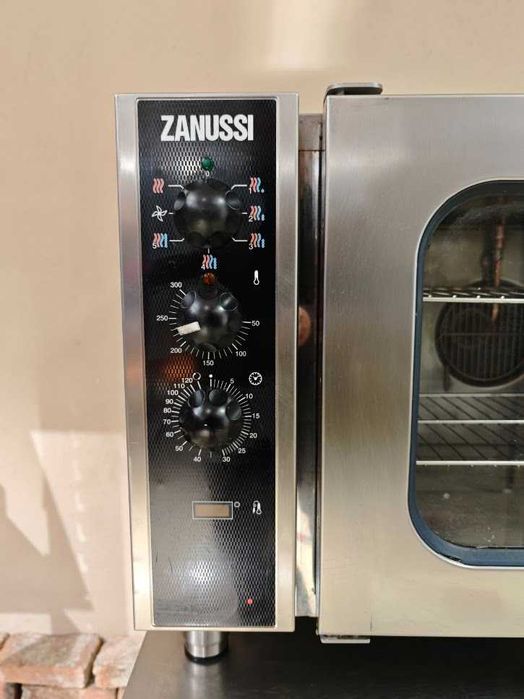 Piec konwekcyjno-parowy Zanussi 6×GN 1/1 – 7,7 kW – stan bardzo dobry