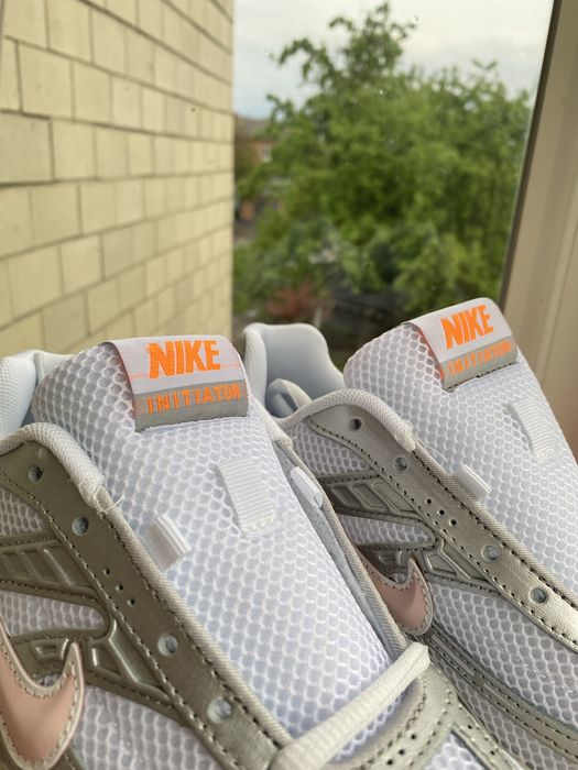 РОЗПРОДАЖ!  Кросівки жіночі Nike Initiator