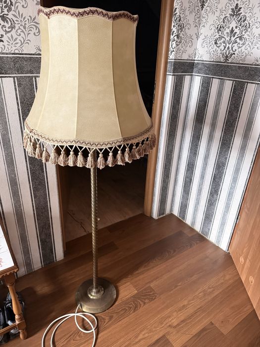 Lampy antyki ladne kazda ma inna cene prosze uwazac