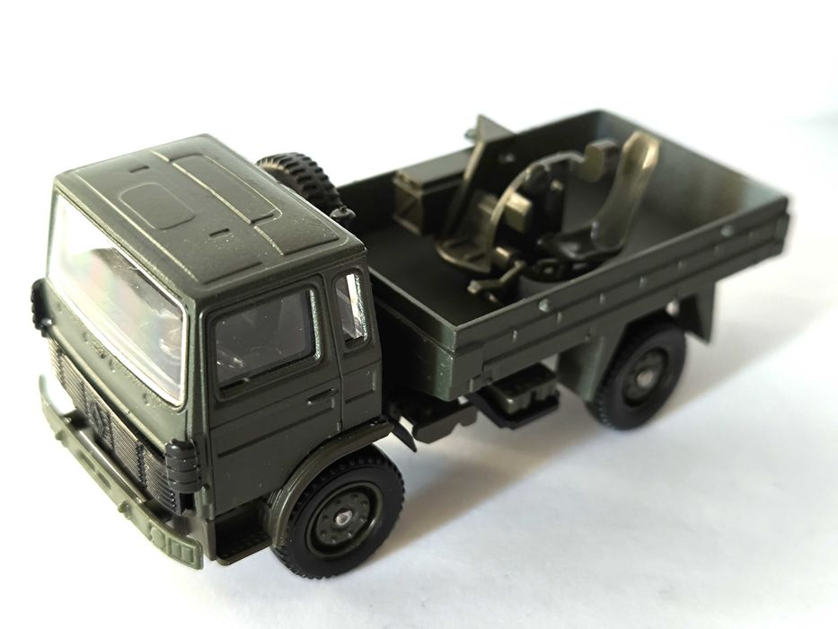 SOLIDO Camião Renault 1/50 e Tanque AMX 30T BRENUS 1/55 - Militar