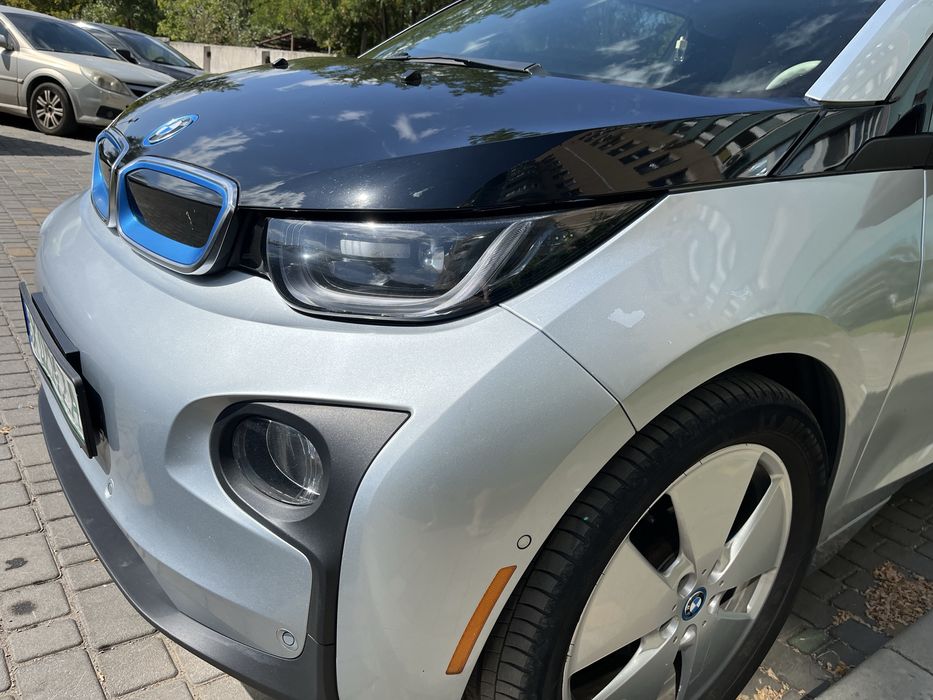 Електромобіль BMW I3