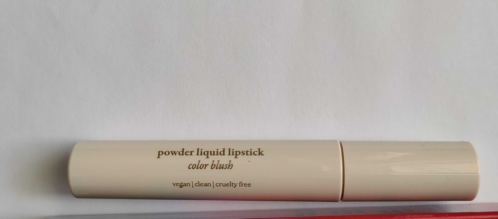 Pomadka w płynie Lia