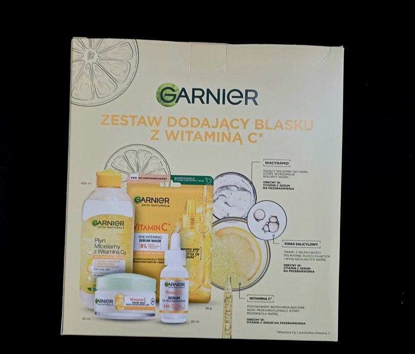 Zestaw rozświetlający z witaminą C Garniera