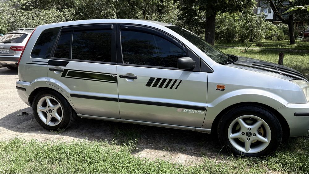 Ford Fusion 2003 VIN WF0UXXGAJU2A55090 фото оголошення 4 з 24