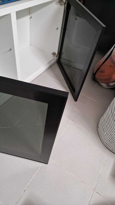 Porta IKEA Besta Glassvik