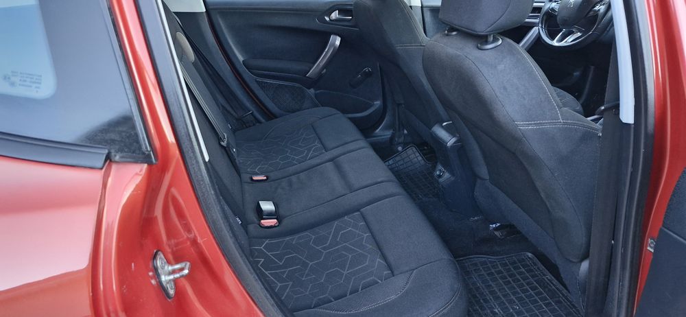 Peugeot 2008!2015 rok 1.2 b!185 tys przeb!Zadbany!Doinwestowany