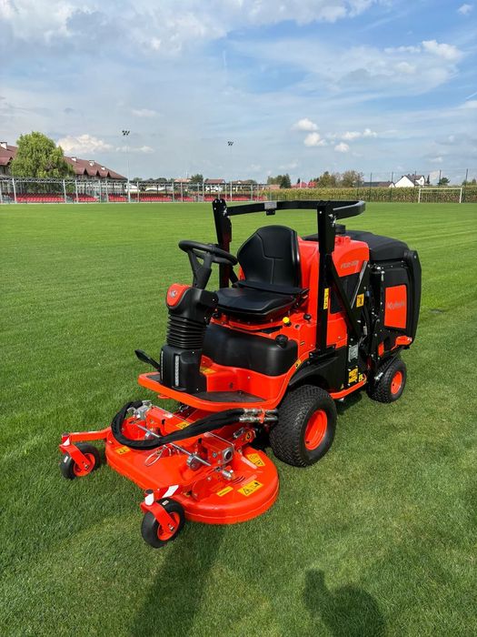 Kubota FC2-221  Profesjonalna kosiarka z górnym wysypem, 4x4 DEMO