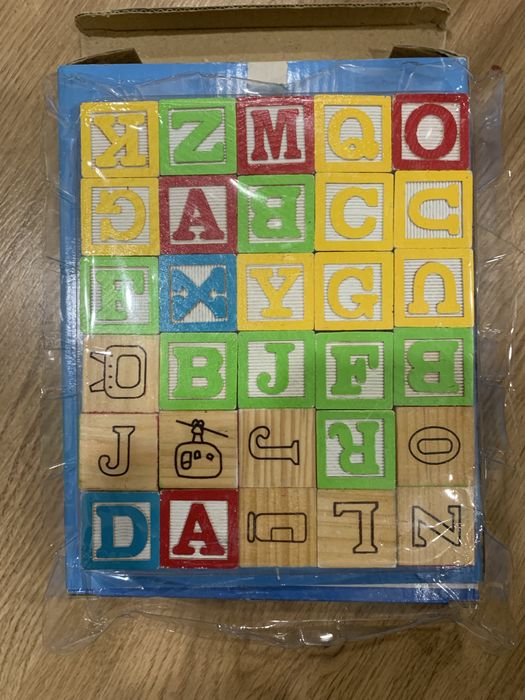 Cubos alfabeto de madeira