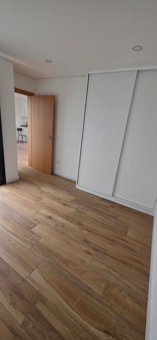 T2 amplo com Suíte em Anadia:  700€/mês!