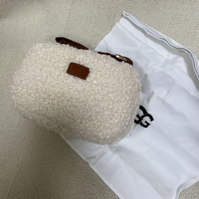 Сумка хутряна жіноча UGG