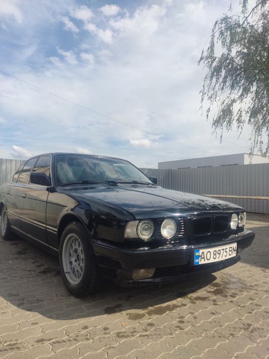 Бмв       e34 524td