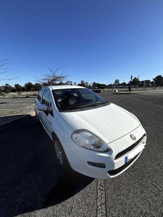 Fiat Punto 1.2 Young 2017 - 78 mil km - Muito estimado e económico.