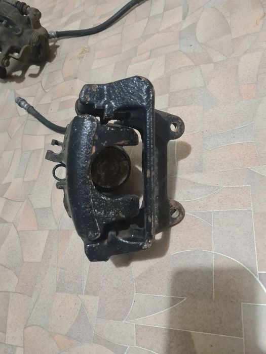 Комплект супортів ауді  А4В7/В6