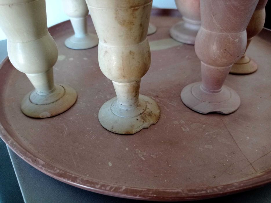 Licoreiro com seis copos e bandeja